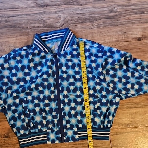 Free People Movement Top Seed Tennis Jacket Cropped Blue & White NWOT - Picture 11 of 14